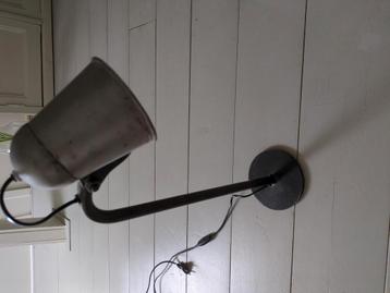 Buro-lampje beschikbaar voor biedingen