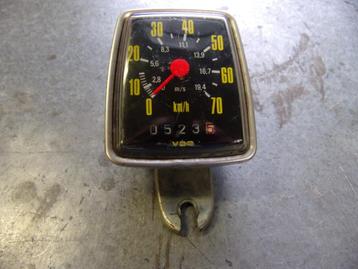 VDO Kilometerteller Trio70 beschikbaar voor biedingen