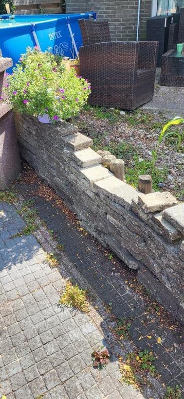 Halve 30 X 30 tegels beschikbaar voor biedingen