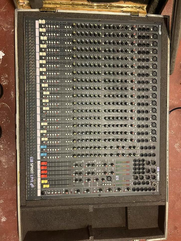 Soundcraft Spirit Live 4 Mixer, 16 Channel Analog Console, Muziek en Instrumenten, Versterkers | Keyboard, Monitor en PA, Zo goed als nieuw