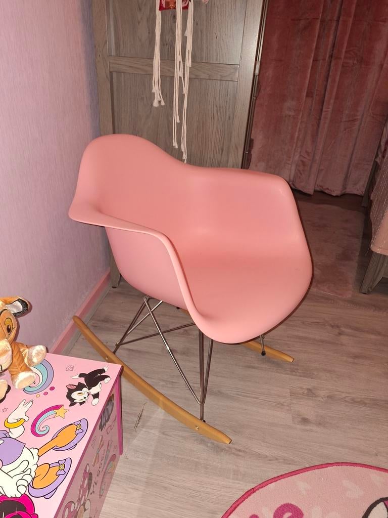 Roze Schommelstoel voor Kinderen, Kinderen en Baby's, Kinderkamer | Tafels en Stoelen, Ophalen, Zo goed als nieuw, Stoel(en)