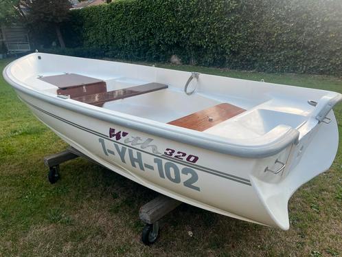 With 320 Dromedille / Prachtige staat, Watersport en Boten, Vis- en Consoleboten, Gebruikt, 10 tot 30 pk, 3 tot 6 meter, Geen motor
