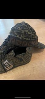 Originele Fendi sneakers en pet te koop, Bruin, Ophalen of Verzenden, Sneakers of Gympen, Gedragen
