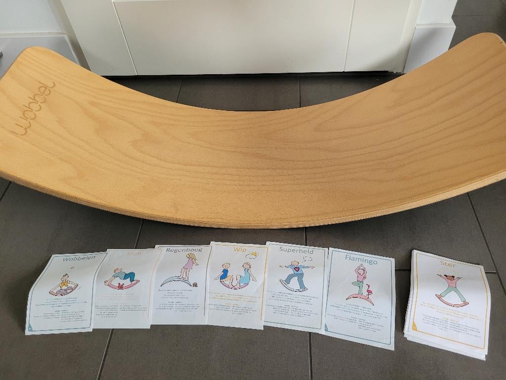 Wobbel Pro blank gelakt met (muis)grijs vilt, Kinderen en Baby's, Speelgoed | Houten speelgoed, Ophalen, Gebruikt, Overige typen