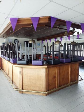 Bar beschikbaar voor biedingen