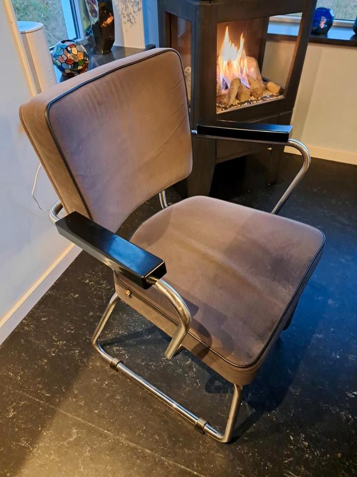 Gispen 352 Dutch Originals, Huis en Inrichting, Stoelen, Zo goed als nieuw, Zwart, Ophalen of Verzenden