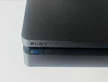 PlayStation 4 Slim - Goed Onderhouden! Ps4 ps 4 500 gb 3204 beschikbaar voor biedingen