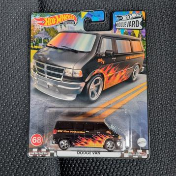 310 - Hotwheels Dodge Van in verpakking.  beschikbaar voor biedingen