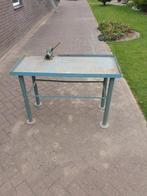 Stalen werkbank met bankschroef., Ophalen, Gebruikt, 70 tot 120 cm
