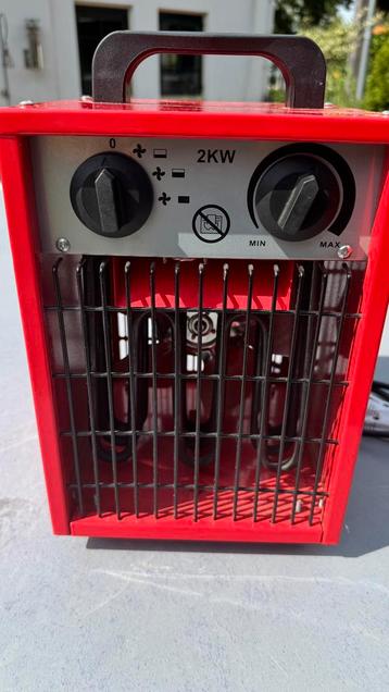 Robuuste werkplaatskachel 2000w -3 warmtestanden beschikbaar voor biedingen