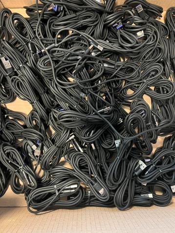 Partij Nieuwe USB-A naar USB-C Kabels (107 stuks) beschikbaar voor biedingen