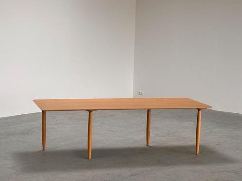 Norr11 Oku eetkamertafel of vergadertafel, Huis en Inrichting, Tafels | Eettafels, Nieuw, Vijf personen of meer, Rechthoekig, Verzenden