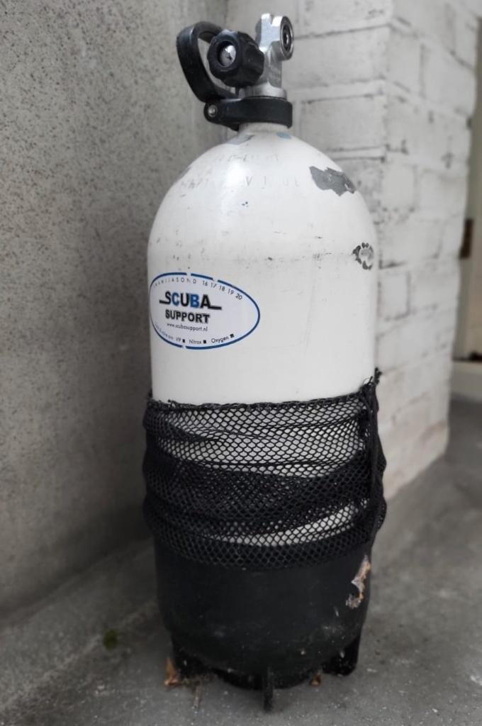 Stalen afgekeurde 15-liter duikfles (staalwaarde), Watersport en Boten, Duiken, Gebruikt, Duikfles, Ophalen