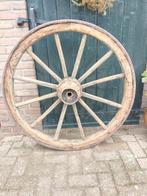 antiek boerenwagenwiel voor decoratie, Ophalen