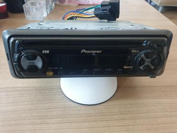Pioneer auto radio Cd speler 4x50 watt  beschikbaar voor biedingen