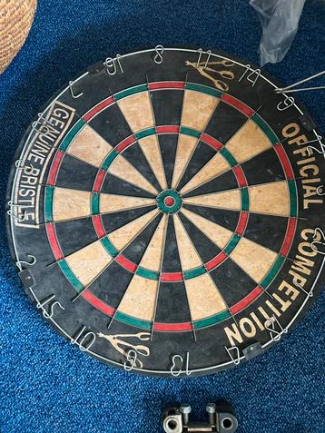 Gloednieuw darts bord beschikbaar voor biedingen