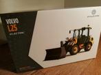 Te koop AT Collections Volvo L25 Electric., Hobby en Vrije tijd, Modelauto's | 1:32, Ophalen of Verzenden, Nieuw, Tractor of Landbouw