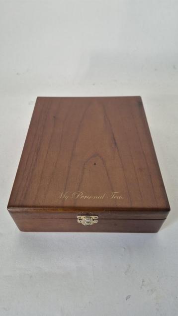 Houten theedoos Dilmah, 16x19cm. 7C15 beschikbaar voor biedingen