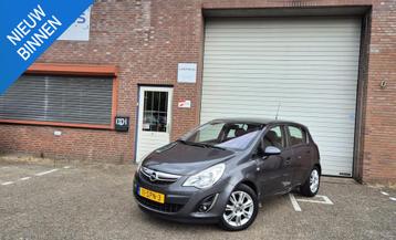 Opel Corsa 1.4-16V Cosmo Dealer 1e eigenaar NAP Leder Navi C beschikbaar voor biedingen