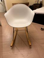 Witte Kuipstoel met Houten Onderstel, Huis en Inrichting, Stoelen, Wit, Ophalen of Verzenden, Zo goed als nieuw, Eén