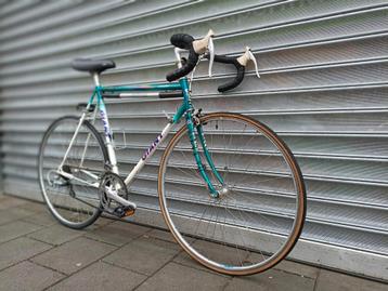 Racefiets Giant Speeder
met 14 versnellingen Shimano SIS beschikbaar voor biedingen