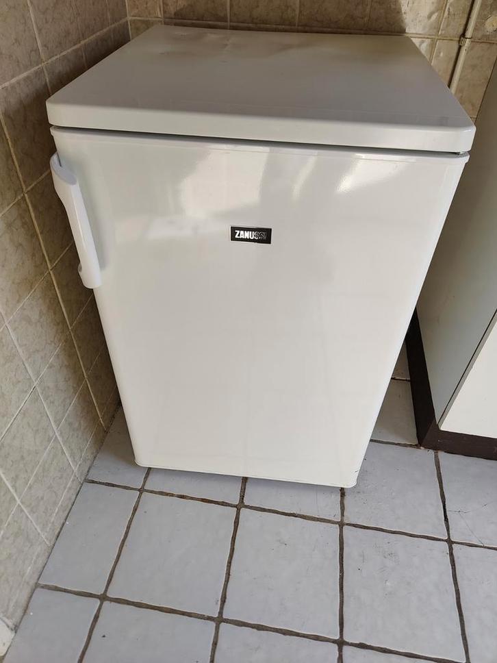 Compacte en Stille Zanussi Koelkast - ZGAN, Witgoed en Apparatuur, Koelkasten en IJskasten, Zo goed als nieuw, Zonder vriesvak