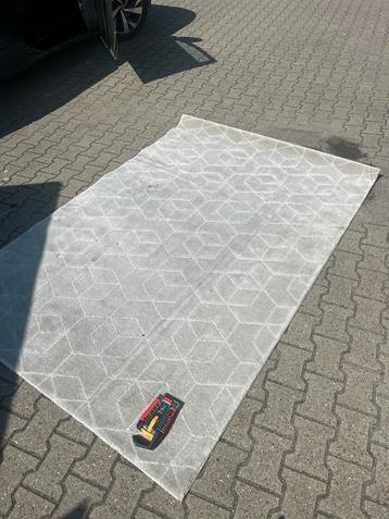 Leuk kleed 2 meter lang beschikbaar voor biedingen