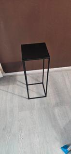 Stijlvolle smalle tafel - Hoge kwaliteit, Minder dan 55 cm, Metaal of Aluminium, Vierkant, Zo goed als nieuw