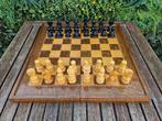 Mooi vintage houten schaakspel . Grote schaakstukken, Hobby en Vrije tijd, Ophalen of Verzenden, Gebruikt
