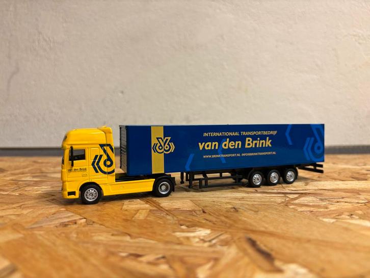 DAF XF Van den Brink 1/87 zgan zonder ovp met spiegels, Hobby en Vrije tijd, Modelauto's | 1:87, Zo goed als nieuw, Bus of Vrachtwagen