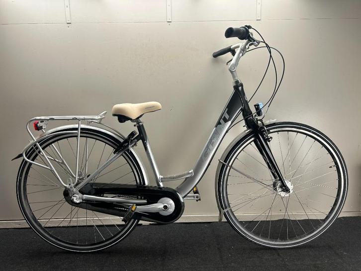 Damesfiets Giant  Centro 28inch 44CM 3 versnellingen, Fietsen en Brommers, Fietsen | Dames | Damesfietsen, Zo goed als nieuw, Giant