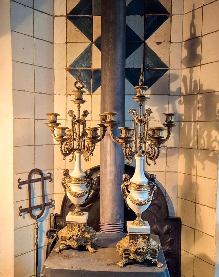 Mooie Franse antieke kandelaren in goede staat kerst, Antiek en Kunst, Antiek | Klokken, Ophalen of Verzenden