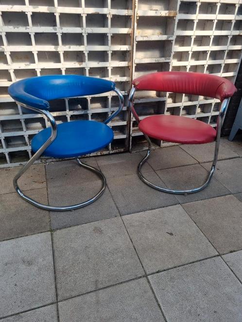 hippe chrome stoelen met bekleding, Huis en Inrichting, Stoelen, Gebruikt, Vijf, Zes of meer stoelen, Leer, Stof, Ophalen