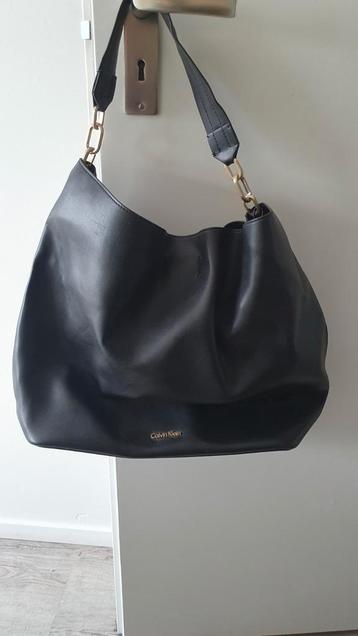Nieuw Calvin Klein handtas, prachtig zacht leer beschikbaar voor biedingen