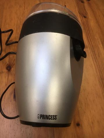 Mooie Princess citruspers, maar 2x gebruikt, voor weinig beschikbaar voor biedingen