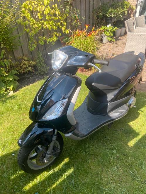 Piaggio fly, Fietsen en Brommers, Scooters | Piaggio, Zo goed als nieuw, Fly, Ophalen