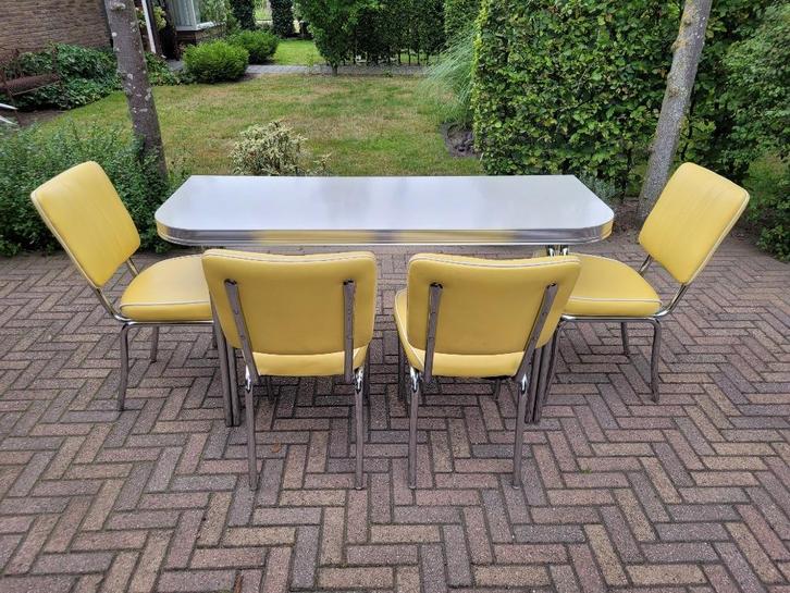 Bel Air 4 stoelen + muur diner tafel retro fifties sixties, Huis en Inrichting, Stoelen, Zo goed als nieuw, Vier, Ophalen