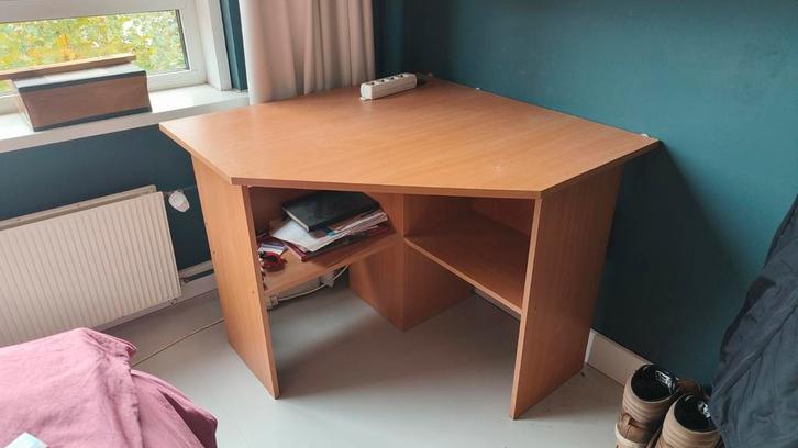 Hoekbureau, zo goed als nieuw!, Huis en Inrichting, Bureaus, Zo goed als nieuw, Bureau, Ophalen