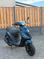 Piaggio zip sp 2000 | nieuwstaat 2024, Fietsen en Brommers, Scooters | Piaggio, Ophalen, Zip, Zo goed als nieuw, Benzine