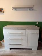 Ledikant, Commode met Wandplank TWF Futura, Ophalen, 50 tot 70 cm, Opstaande rand, 100 cm of meer