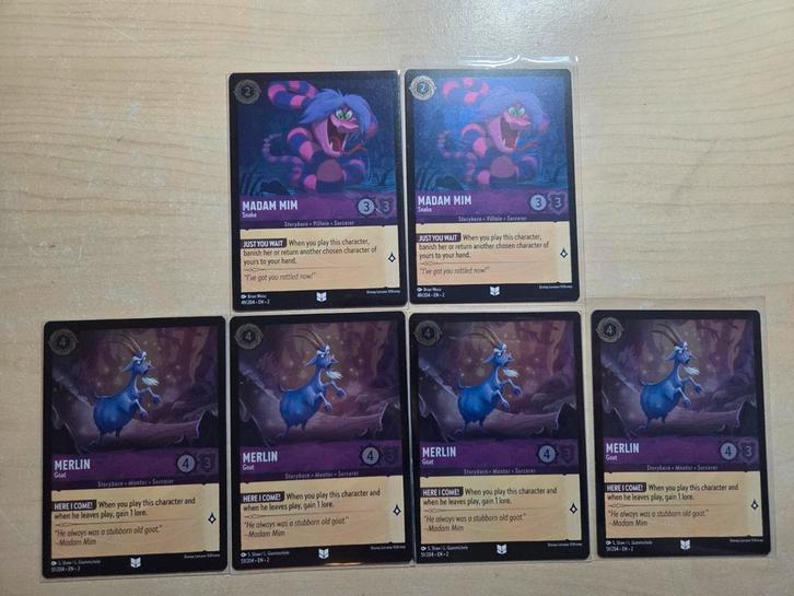 Lorcana Merlin goat foil & Madam Mim snake foil, Verzamelen, Disney, Zo goed als nieuw, Plaatje of Poster, Overige figuren, Ophalen of Verzenden