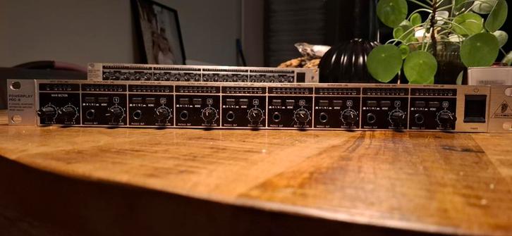Behringer Powerplay Pro-8 HA8000 Hoofdtelefoon Versterker, Muziek en Instrumenten, Versterkers | Keyboard, Monitor en PA, Ophalen of Verzenden