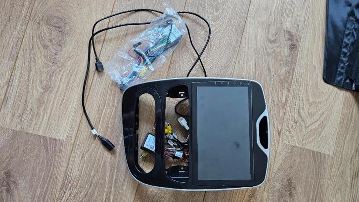 Renault Clio Androit Auto scherm, Hobby en Vrije tijd, Modelbouw | Radiografisch | Auto's, Zo goed als nieuw, Auto onroad, Overige schalen