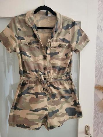 Korte legerprint jumpsuit h&m mt 40 beschikbaar voor biedingen