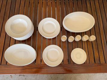 Wedgewood servies beschikbaar voor biedingen