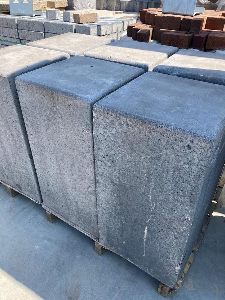Sokkel hardsteen 40x40x75cm antraciet, Tuin en Terras, Tuinbeelden, Nieuw, Beton, Ophalen