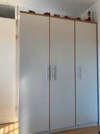 Mooie, roomwiite kledingkast met 3 deuren, 75 euro, Ophalen, Overige materialen, Gebruikt, 100 tot 150 cm