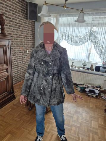 Bont jas  beschikbaar voor biedingen