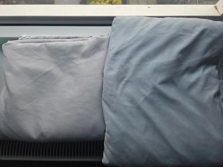 2x dekbedovertrek+kussensloop 160x200 (1x IKEA, 1x merkloos), Huis en Inrichting, Slaapkamer | Beddengoed, Zo goed als nieuw, Dekbedovertrek