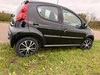 Peugeot 107 LED NW APK Carplay, Auto's, Voorwielaandrijving, 4 stoelen, Origineel Nederlands, Handgeschakeld
